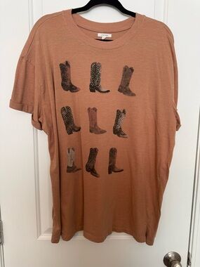 Maurices Rust Brown Short Sleeve Tee with Cowboy Boot Print